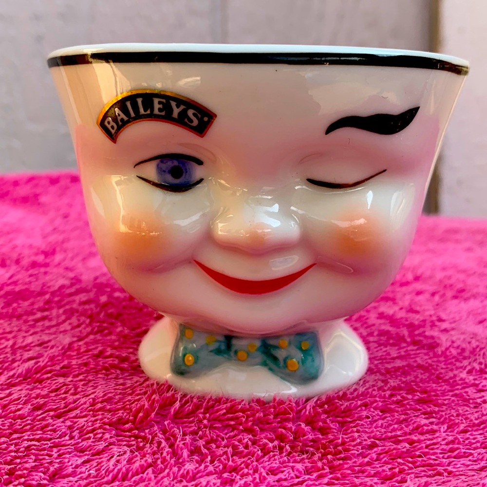 BAILEY'S WINKING MAN CUP YUM LIMITED EDITION 1996